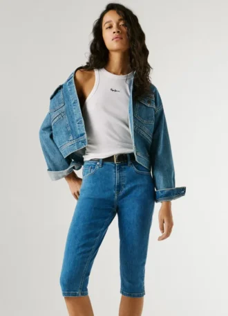 Bermudas vaqueras de corte ajustado