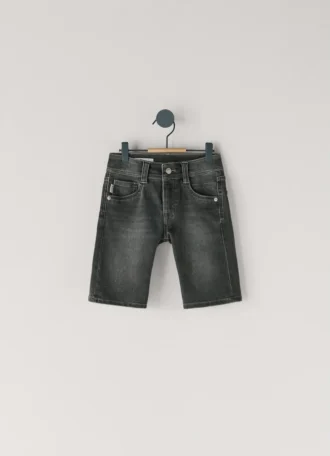 Bermudas vaqueras de corte ajustado