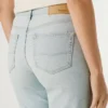 Bermudas vaqueras de corte ajustado