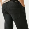 Bermudas vaqueras de corte ajustado