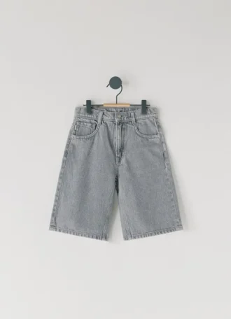 Bermudas vaqueras de corte holgado