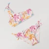 Bikini tropical asimétrico