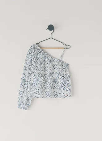 Blusa asimétrica con estampado floral