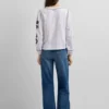 Blusa con bordado floral Blusa con bordado floral