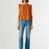 Blusa con detalles plisados Blusa con detalles plisados