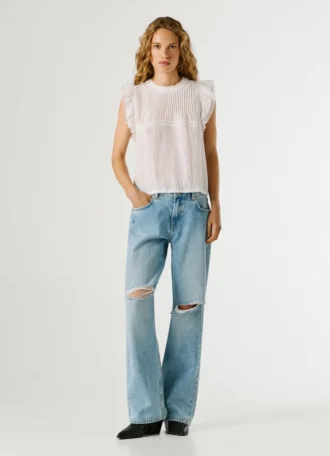 Blusa con detalles plisados