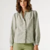 Blusa de rayas con cuello mao