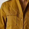 Blusa fluida con bolsillos Blusa fluida con bolsillos