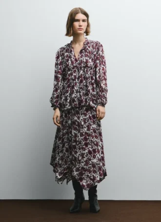 Blusa fluida con estampado floral