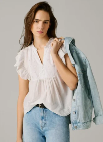 Blusa fluida con mangas de mariposa