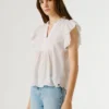 Blusa fluida con mangas de mariposa
