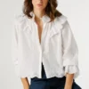 Blusa fluida con volantes Blusa fluida con volantes