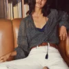 Blusa semitransparente con volantes Blusa semitransparente con volantes