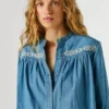 Blusa vaquera de corte recto