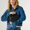 Bolso bandolera con solapa efecto piel