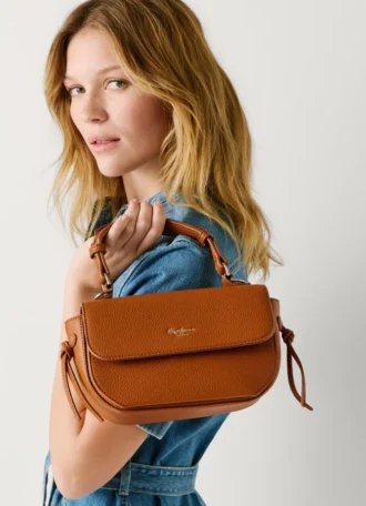 Bolso bandolera con solapa efecto piel