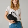 Bolso bandolera con solapa efecto piel