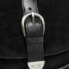 Bolso de ante con solapa Bolso de ante con solapa