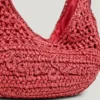 Bolso de rafia con forma de media luna Bolso de rafia con forma de media luna