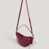 Bolso en forma de media luna con efecto piel Bolso en forma de media luna con efecto piel