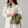 Bolso hobo con efecto piel Bolso hobo con efecto piel
