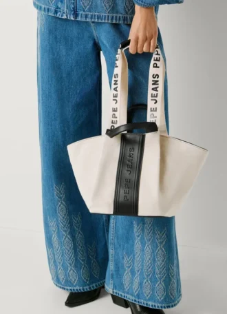 Bolso shopper con logotipo en relieve