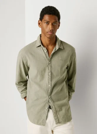 Camisa de corte regular teñida en prenda