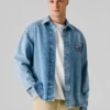 Camisa de denim de corte holgado