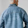 Camisa de denim de corte holgado