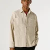 Camisa de pana de corte holgado