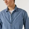 Camisa de popelín a cuadros de corte regular Camisa de popelín a cuadros de corte regular