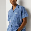 Camisa de popelín con cuello cubano Camisa de popelín con cuello cubano