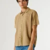 Camisa teñida en prenda Camisa teñida en prenda