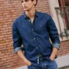 Camisa vaquera de corte ajustado Camisa vaquera de corte ajustado