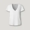 Camiseta con cuello en V y logotipo bordado Camiseta con cuello en V y logotipo bordado