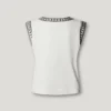 Camiseta con cuello en V y tachuelas Camiseta con cuello en V y tachuelas