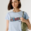 Camiseta con estampado artístico