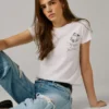 Camiseta con estampado artístico Camiseta con estampado artístico
