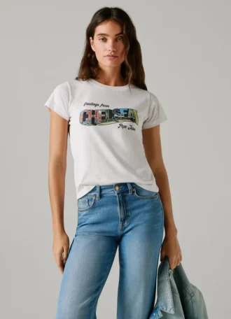 Camiseta con estampado artístico