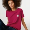 Camiseta con estampado artístico