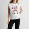 Camiseta con estampado artístico