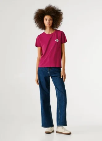 Camiseta con estampado artístico