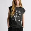 Camiseta con estampado artístico