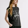 Camiseta con estampado artístico