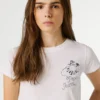 Camiseta con estampado artístico Camiseta con estampado artístico