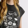 Camiseta con estampado artístico