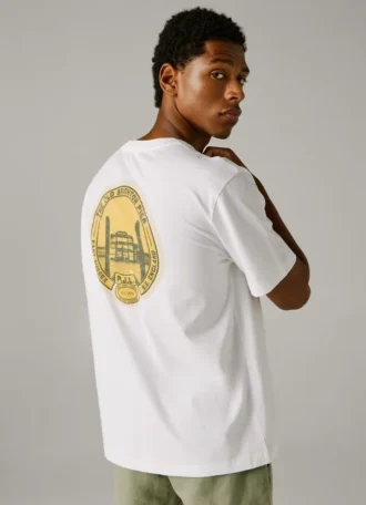 Camiseta con estampado en la espalda
