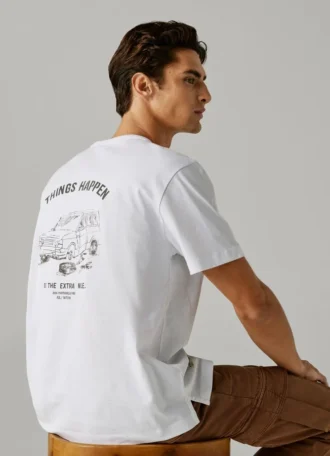Camiseta con estampado en la espalda
