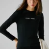 Camiseta con logotipo bordado Camiseta con logotipo bordado