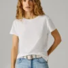 Camiseta con logotipo bordado